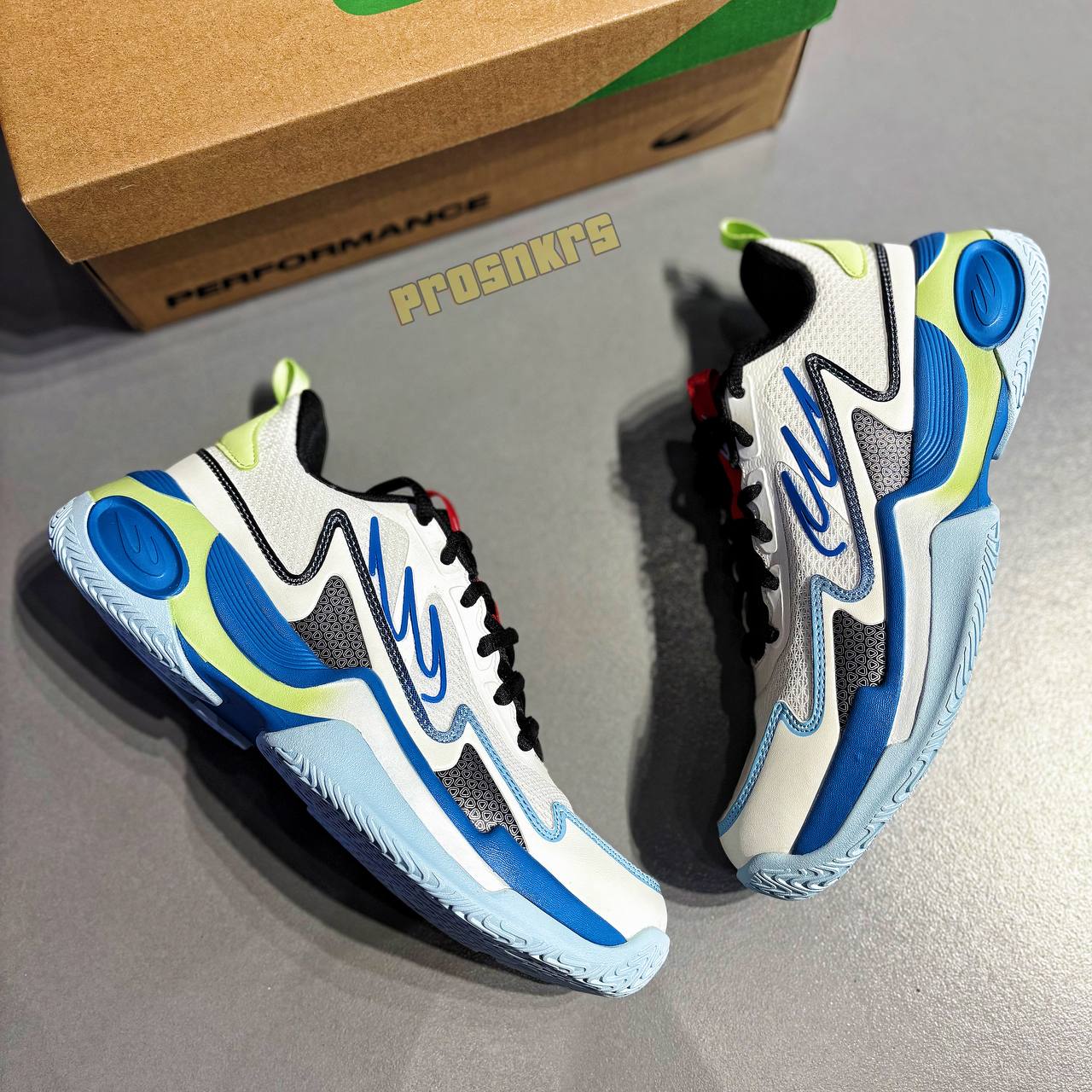 WORLD BALANCE “ELEVATE BLAZE” – White | Blue | Volt Green