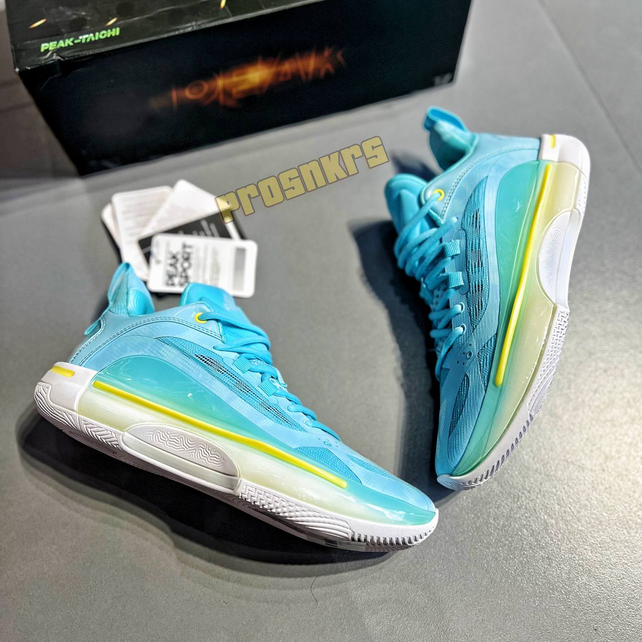 PEAK Lightning Flow V2 – Ice Blue Edition