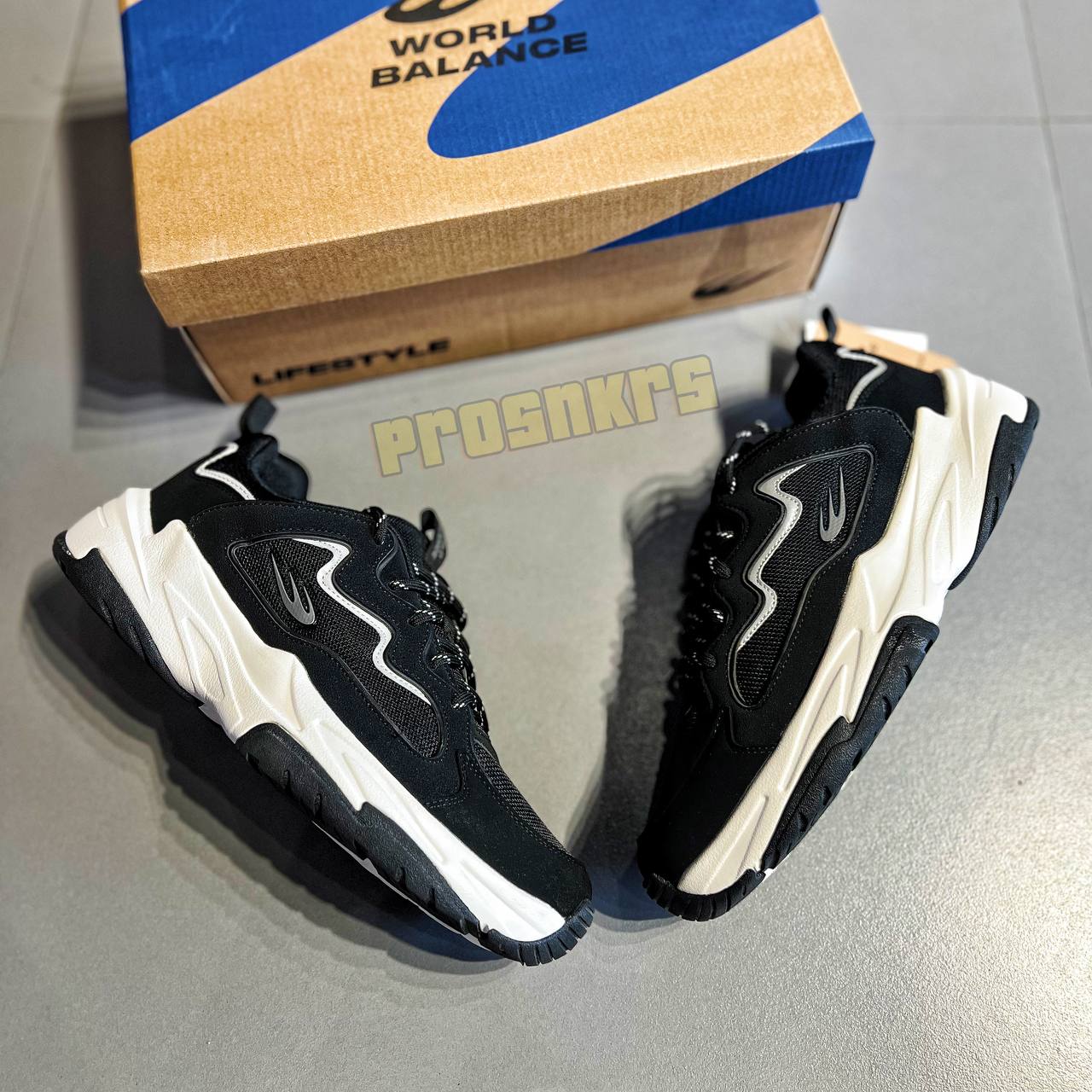 WORLD BALANCE "URBAN WAVE" – Black | White | Street Comfort