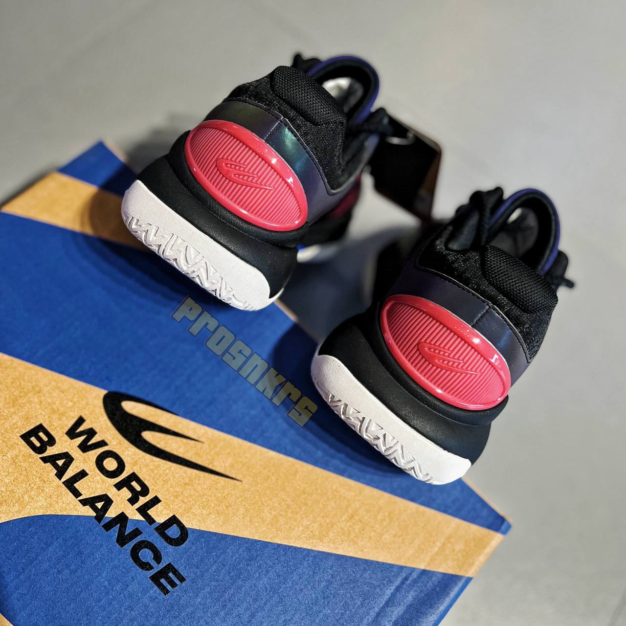 WORLD BALANCE "NIGHT STRIKE" – Black | Violet | NeoGlow Edition