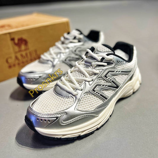 CROWN CAMEL “VINTAGE TECH RUNNER” – White | Silver