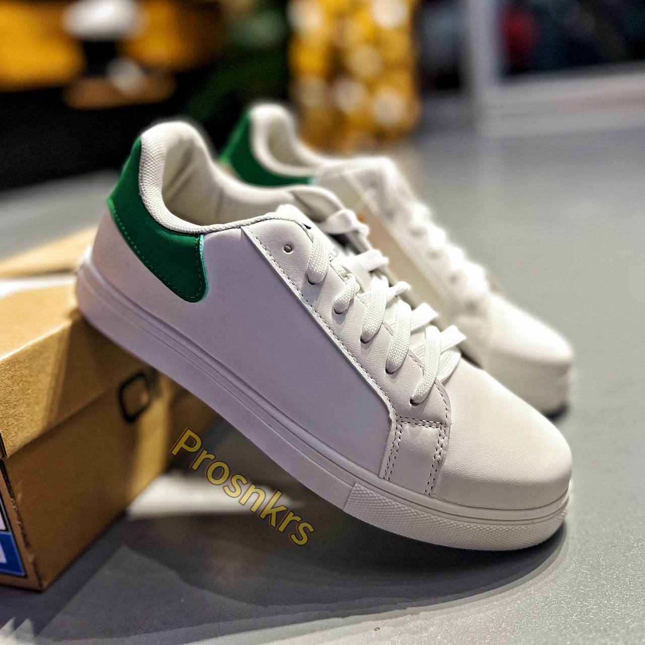 ONE UP “CLEAN CUT” – White | Green